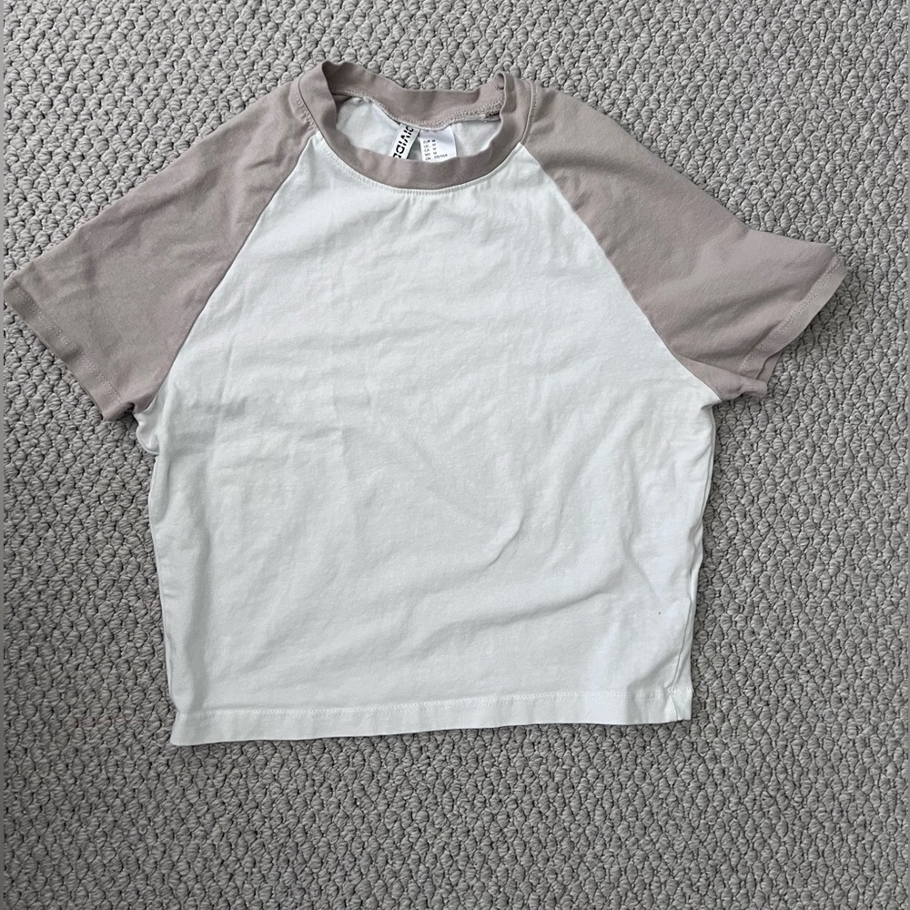 Cropped tee